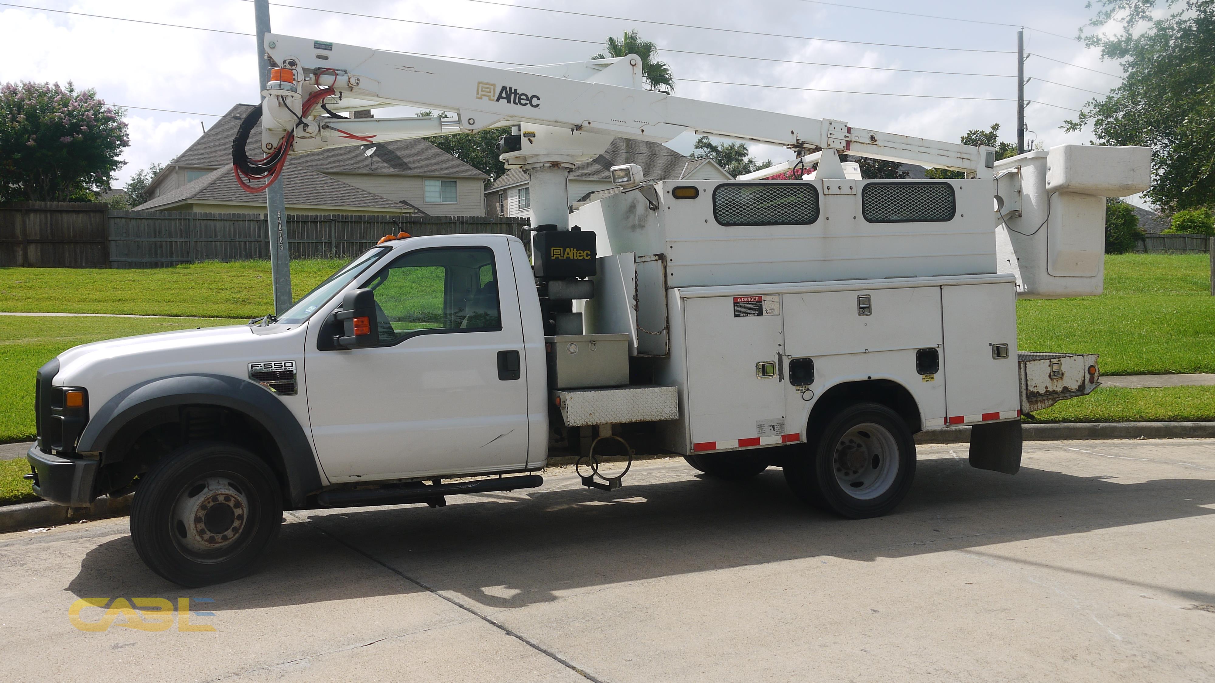 2008 Ford F550 DIESEL BUCKET TRUCK REACH 44.5 FEET