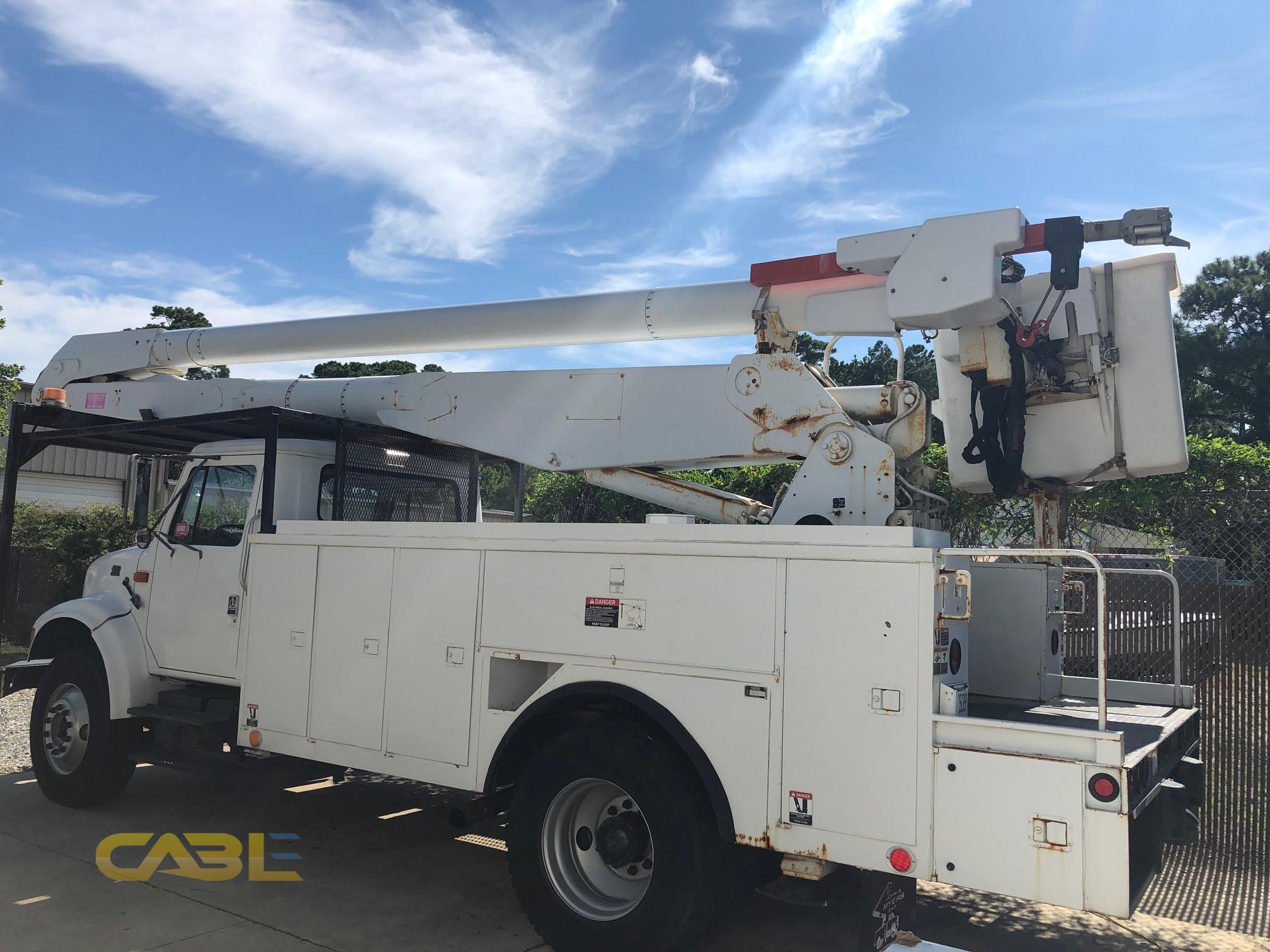 Pictures (55' bucket truck)