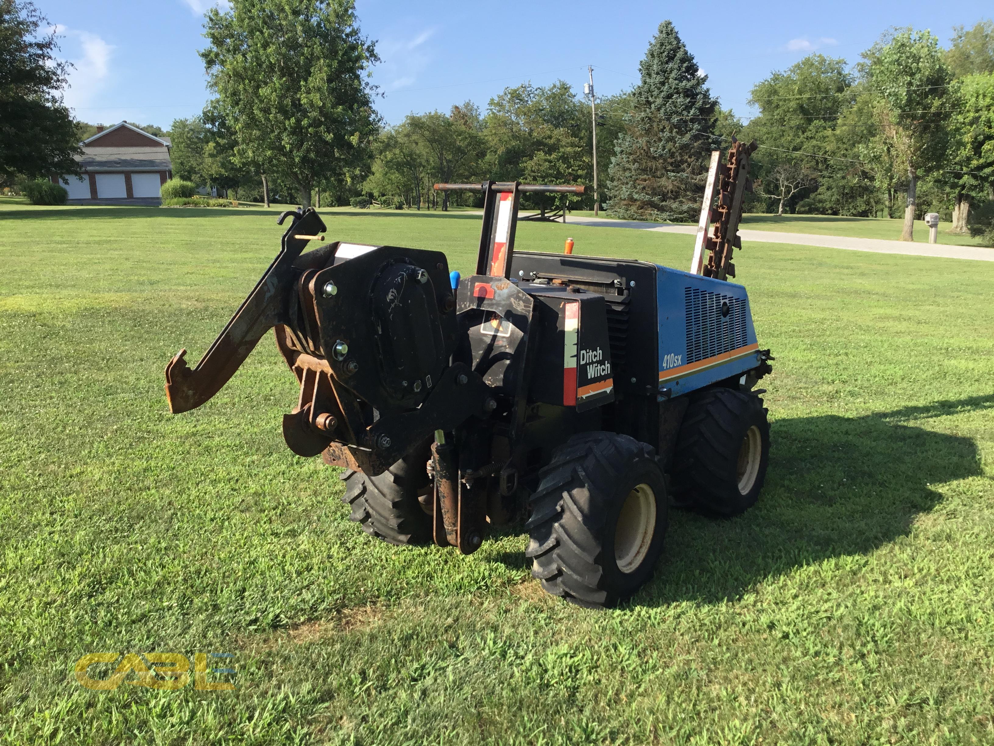 Pictures (2000 Ditch Witch 410SX Trencher)