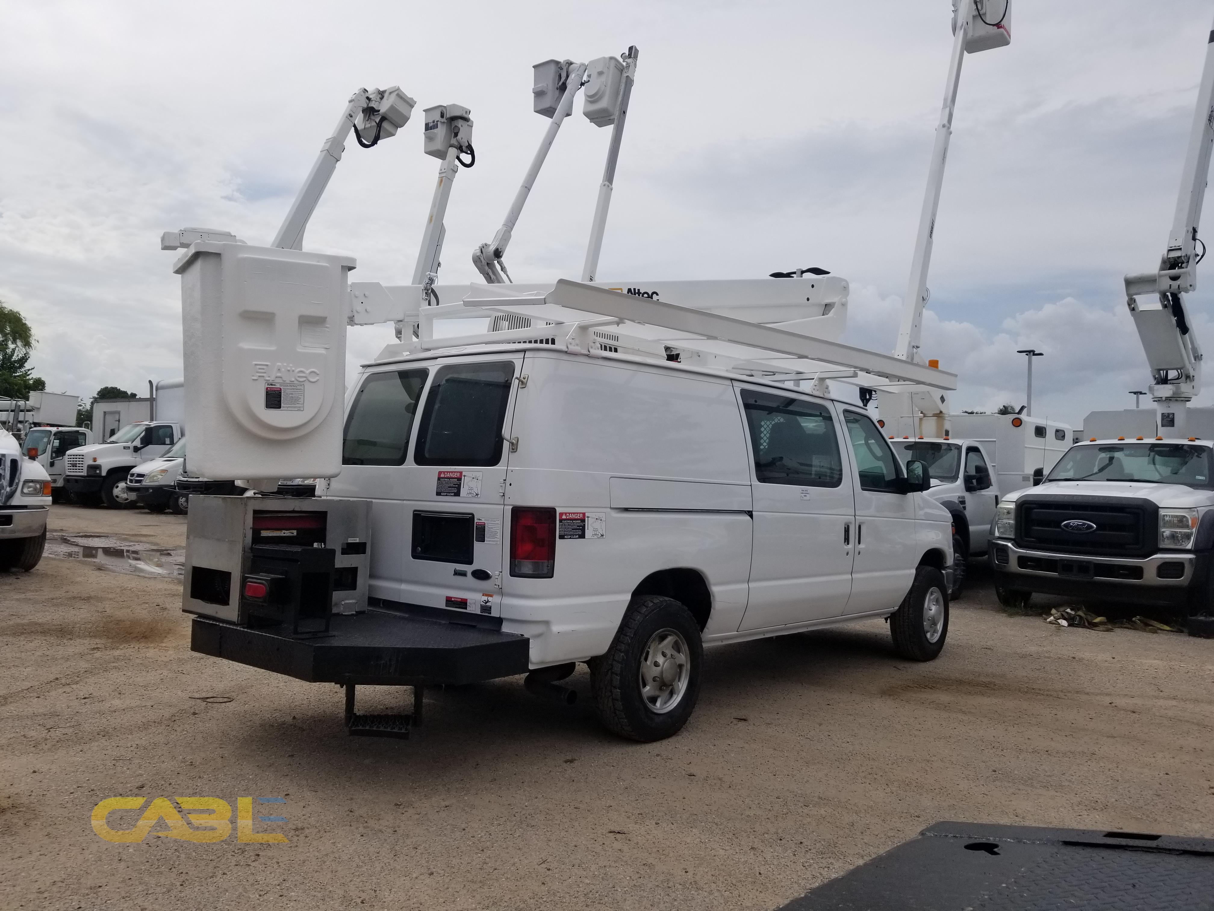 Pictures (2012 Ford E350 35 feet bucket van)