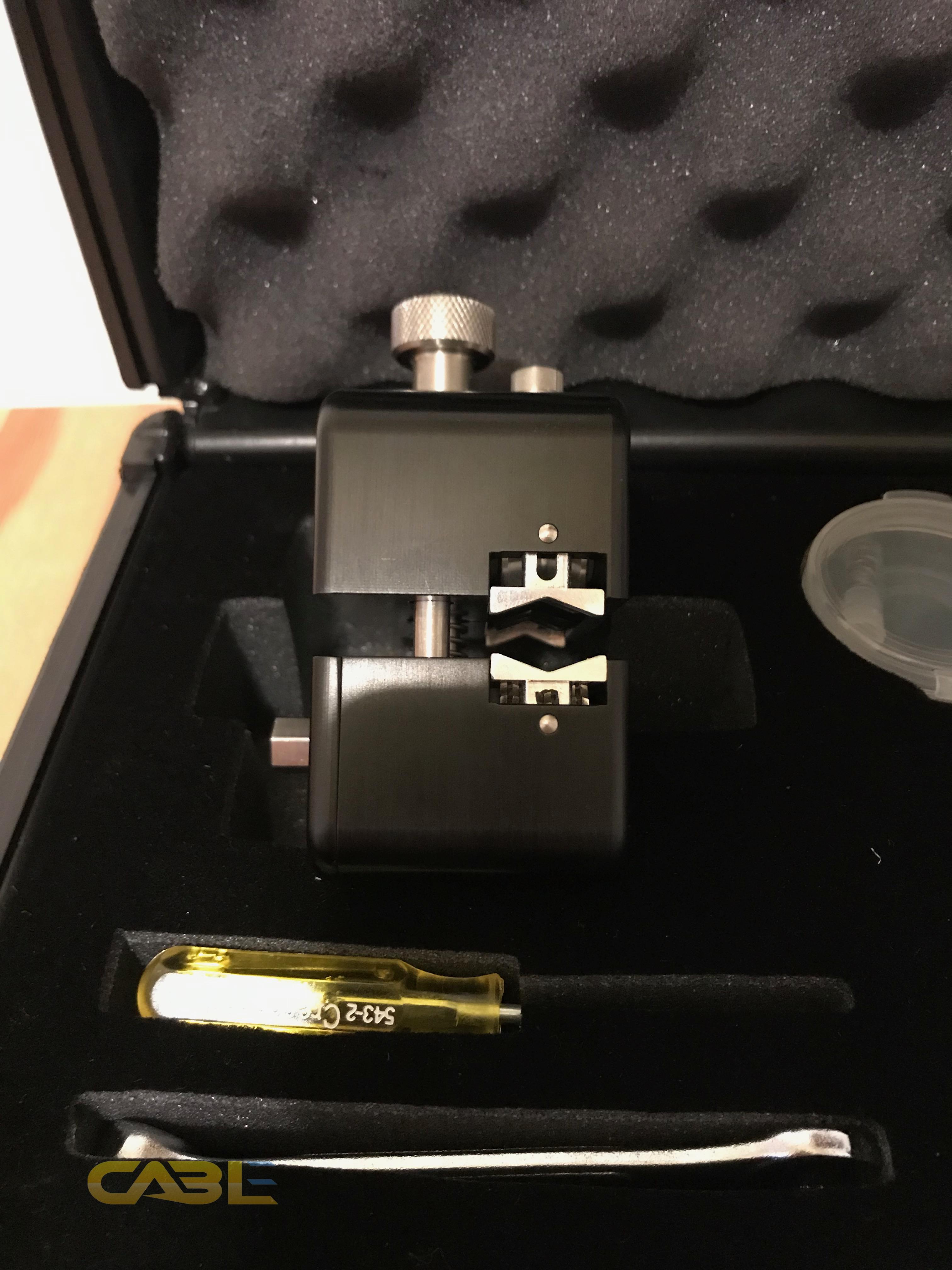 Pictures (Corning Universal Fiber Access Tool UAT3000)