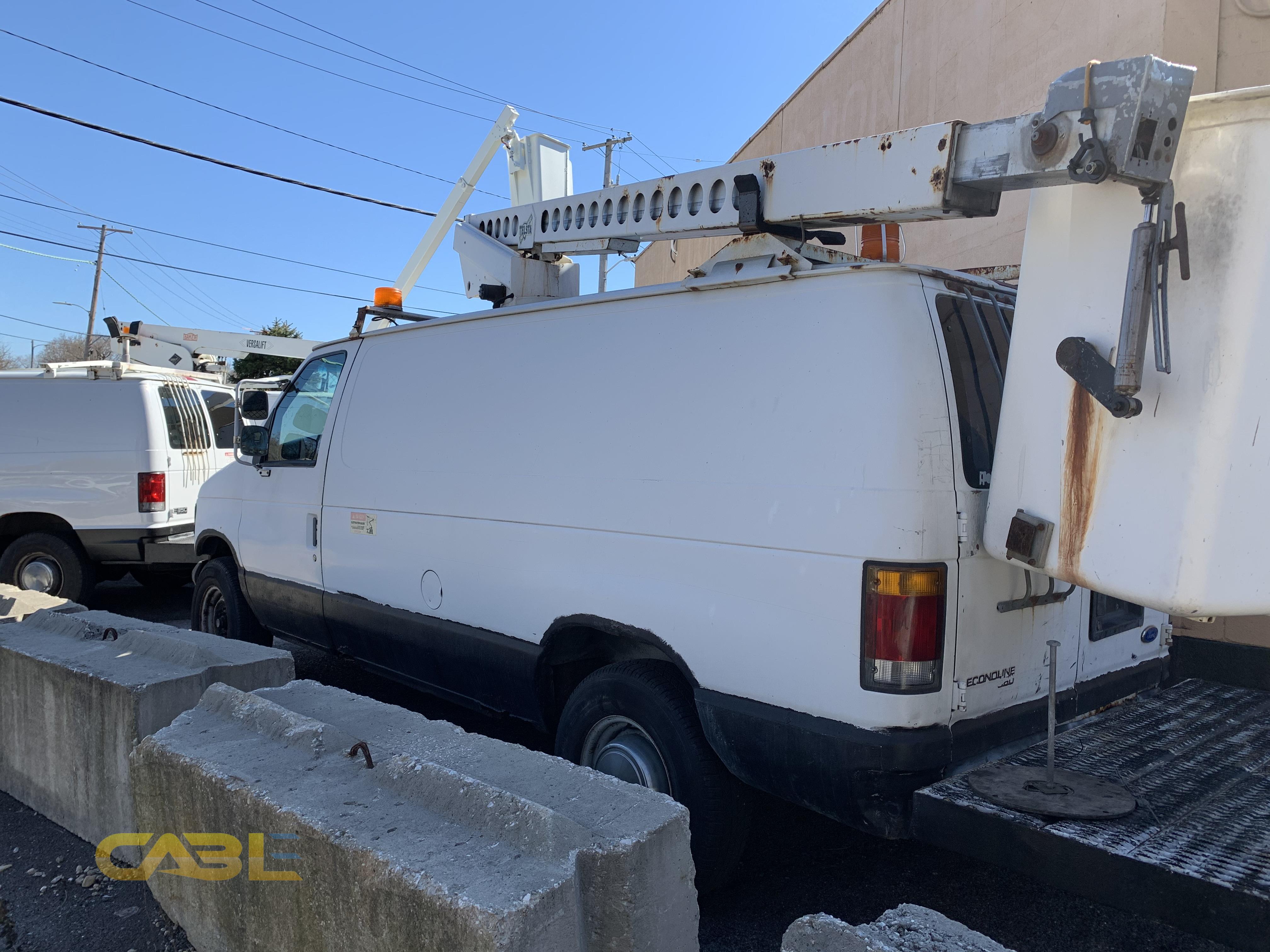 Pictures (1993 E 350 Bucket Van)