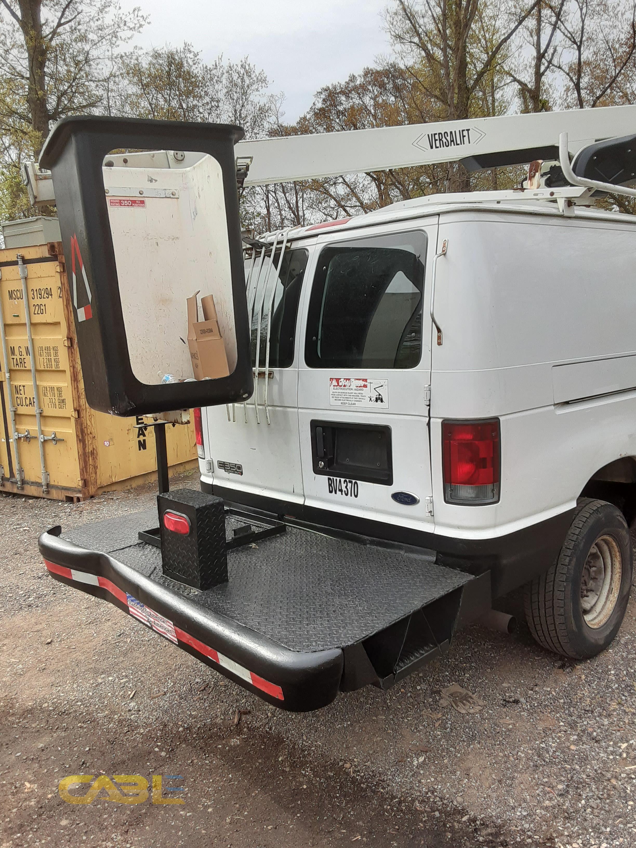 Pictures (2003 E 350 Bucket Van)