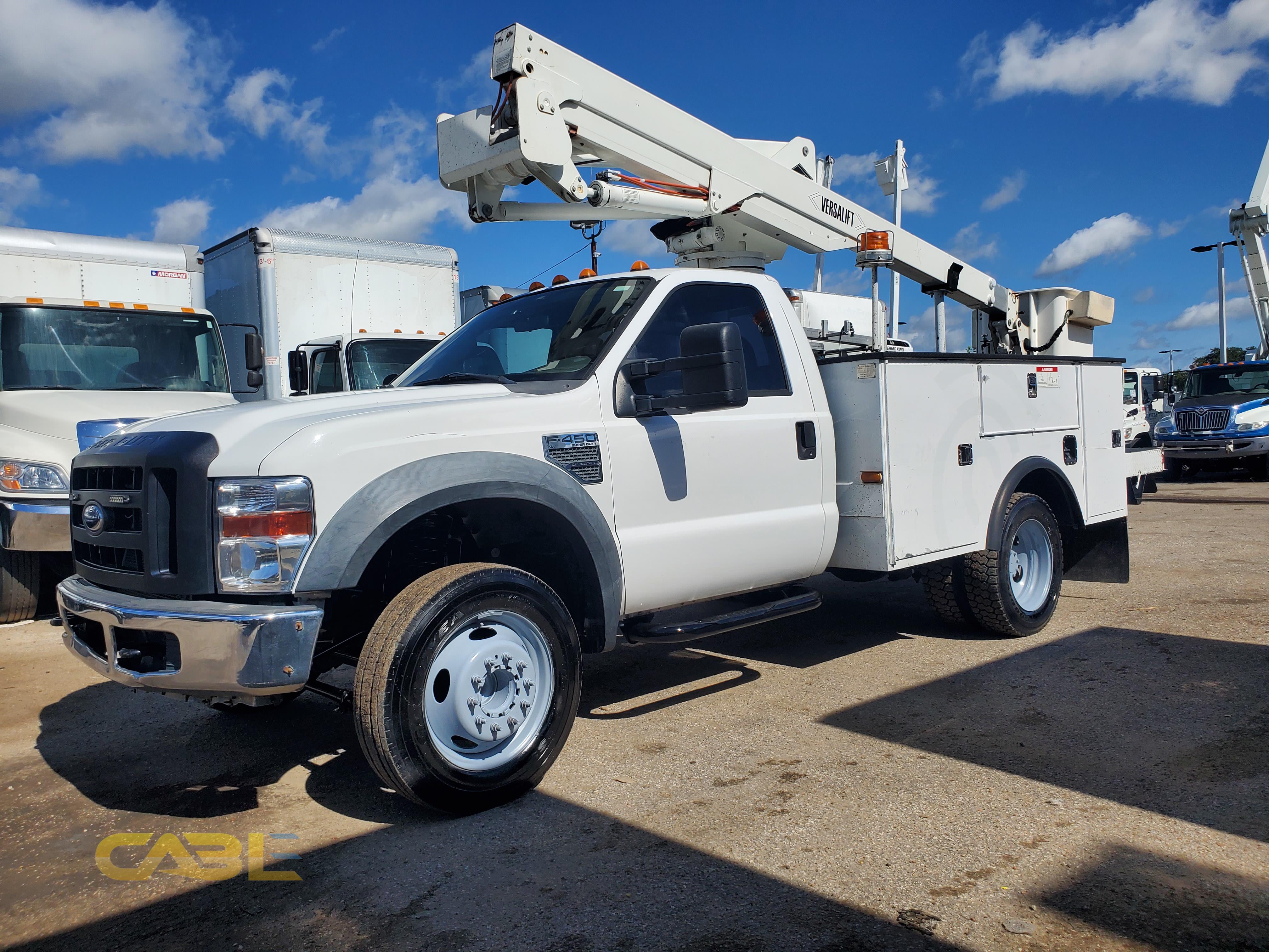 8476 2008 Ford F450 bucket truck 45ft