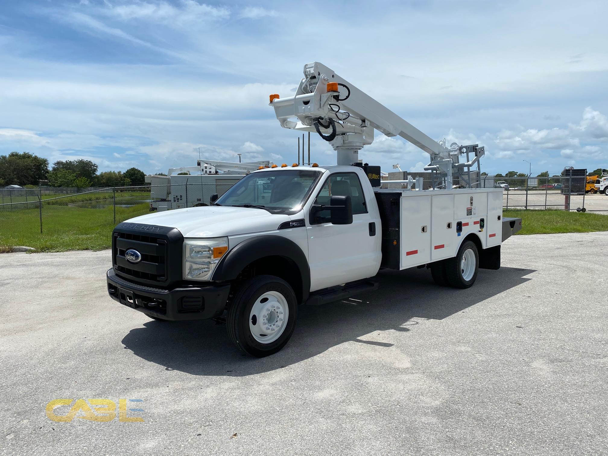 2011 Ford F550 Altec AT235P Bucket Cable Placer.