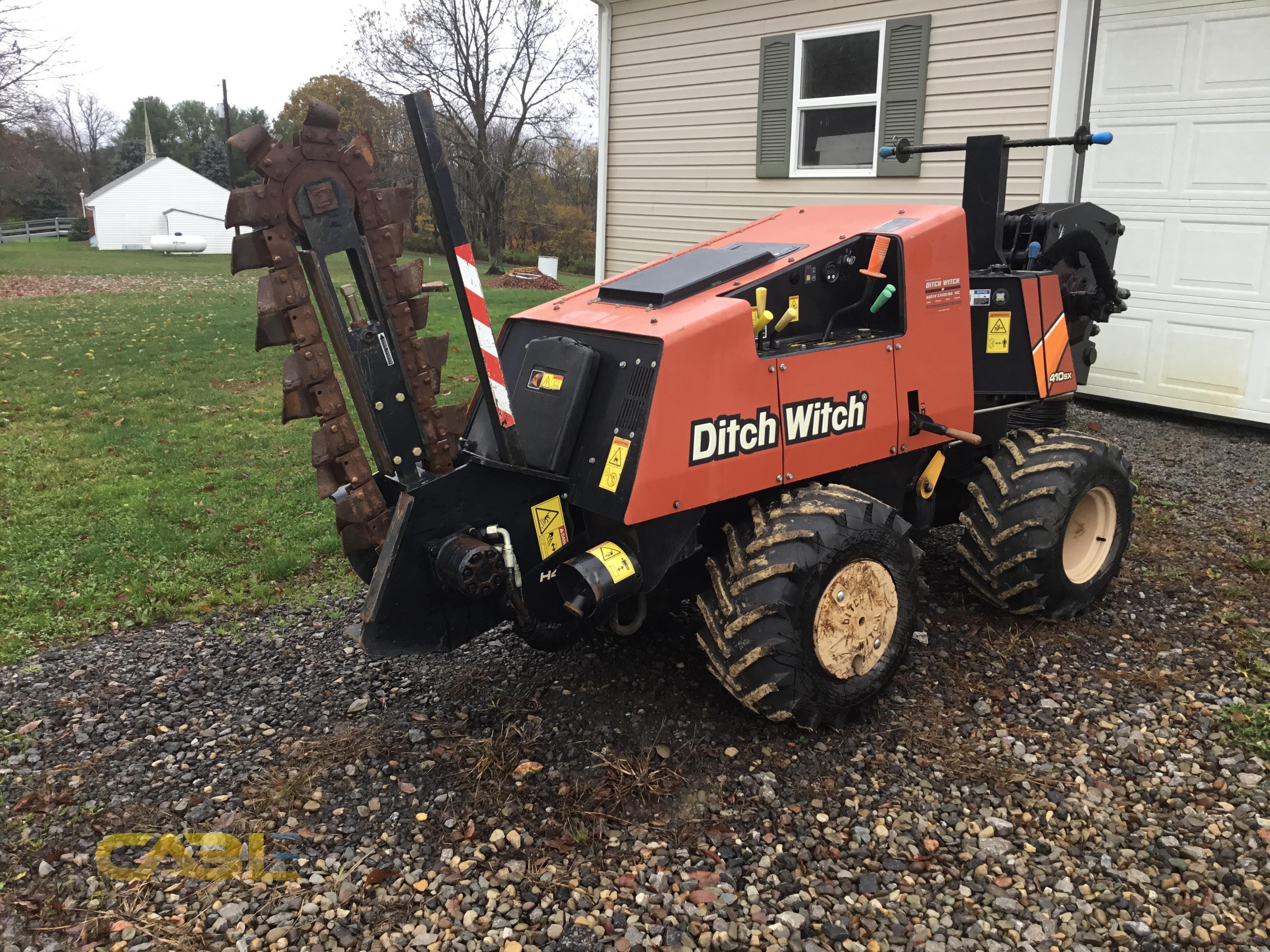 Pictures (2016 Ditch Witch 410SX Trencher)